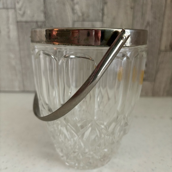 Lead crystal made in England Cut Glass Silver Plated small Ice Bucket With Handl - Picture 4 of 9
